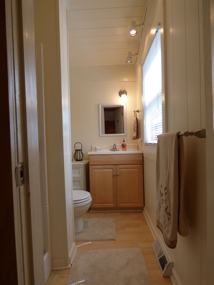 4823 Valley View Road Bellaire, MI 49615 - Photo 27 of 52 1849171-26.JPG