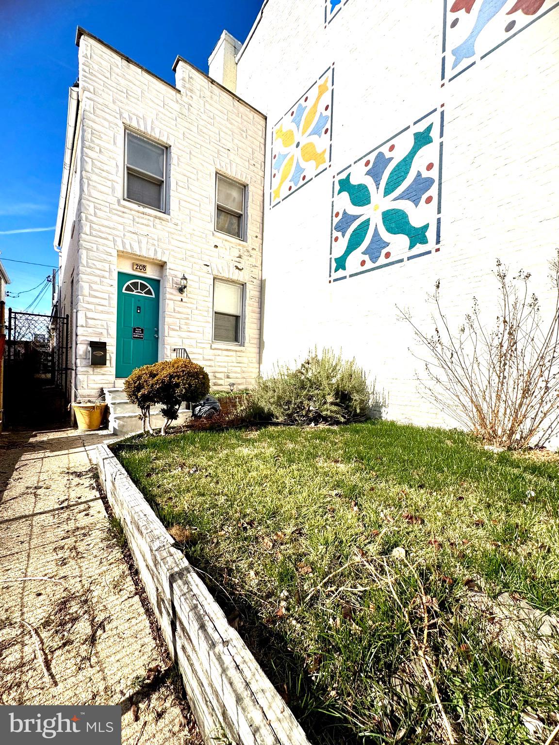 208 South Washington Street Baltimore, MD 21231 - Photo 1 of 17 Welcome Home