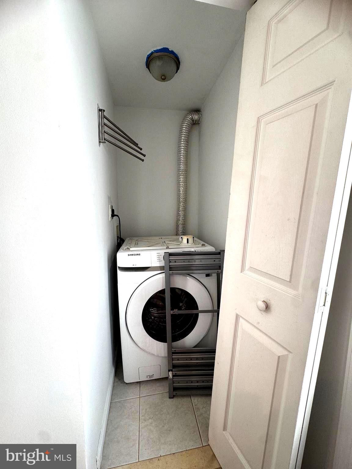 208 South Washington Street Baltimore, MD 21231 - Photo 14 of 17 Washer and Dryer area