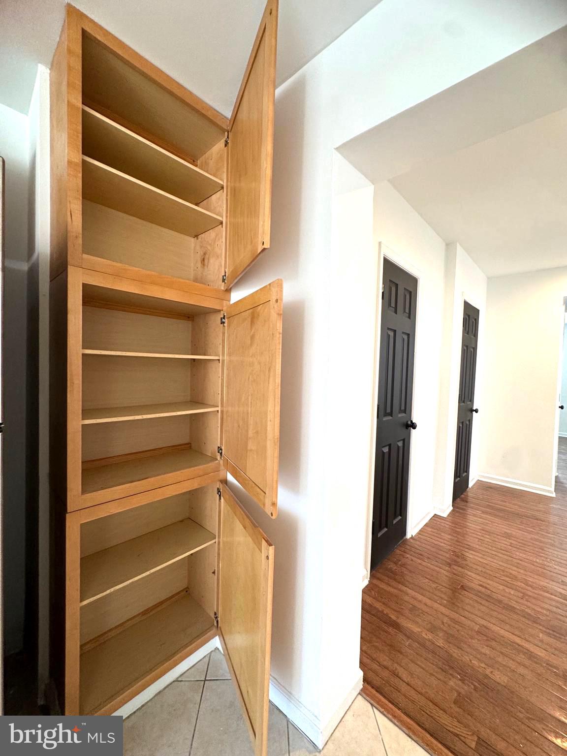 208 South Washington Street Baltimore, MD 21231 - Photo 4 of 17 Lots of cabinet space