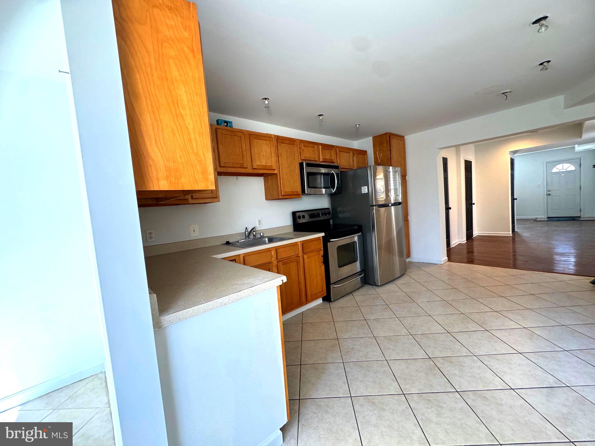 208 South Washington Street Baltimore, MD 21231 - Photo 5 of 17 Kitchen