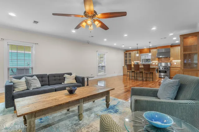 $510,000 | 130 Acacia Avenue, Biloxi, MS 39530