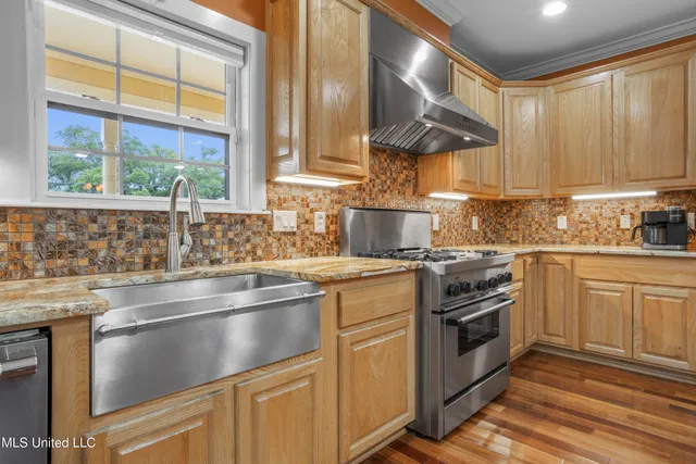 $510,000 | 130 Acacia Avenue, Biloxi, MS 39530