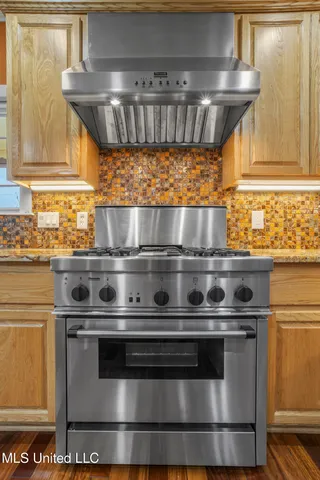 $510,000 | 130 Acacia Avenue, Biloxi, MS 39530