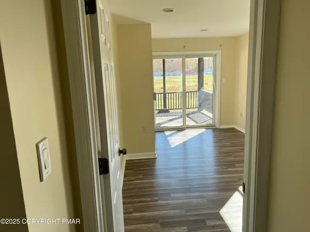 $525,000 | 121 Schoonover Lane, East Stroudsburg, PA 18301