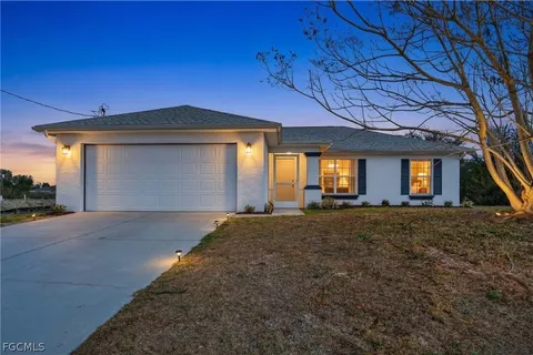 $250,000 | 2710 61st Street West, Lehigh Acres, FL 33971