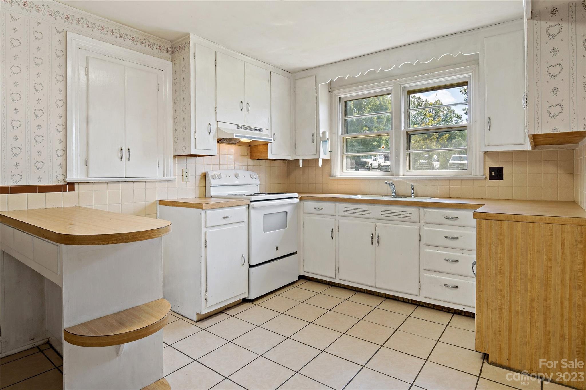 1876 & 1860 Sipe Road Conover, NC 28613 - Photo 14 of 48 Gallery Image 14