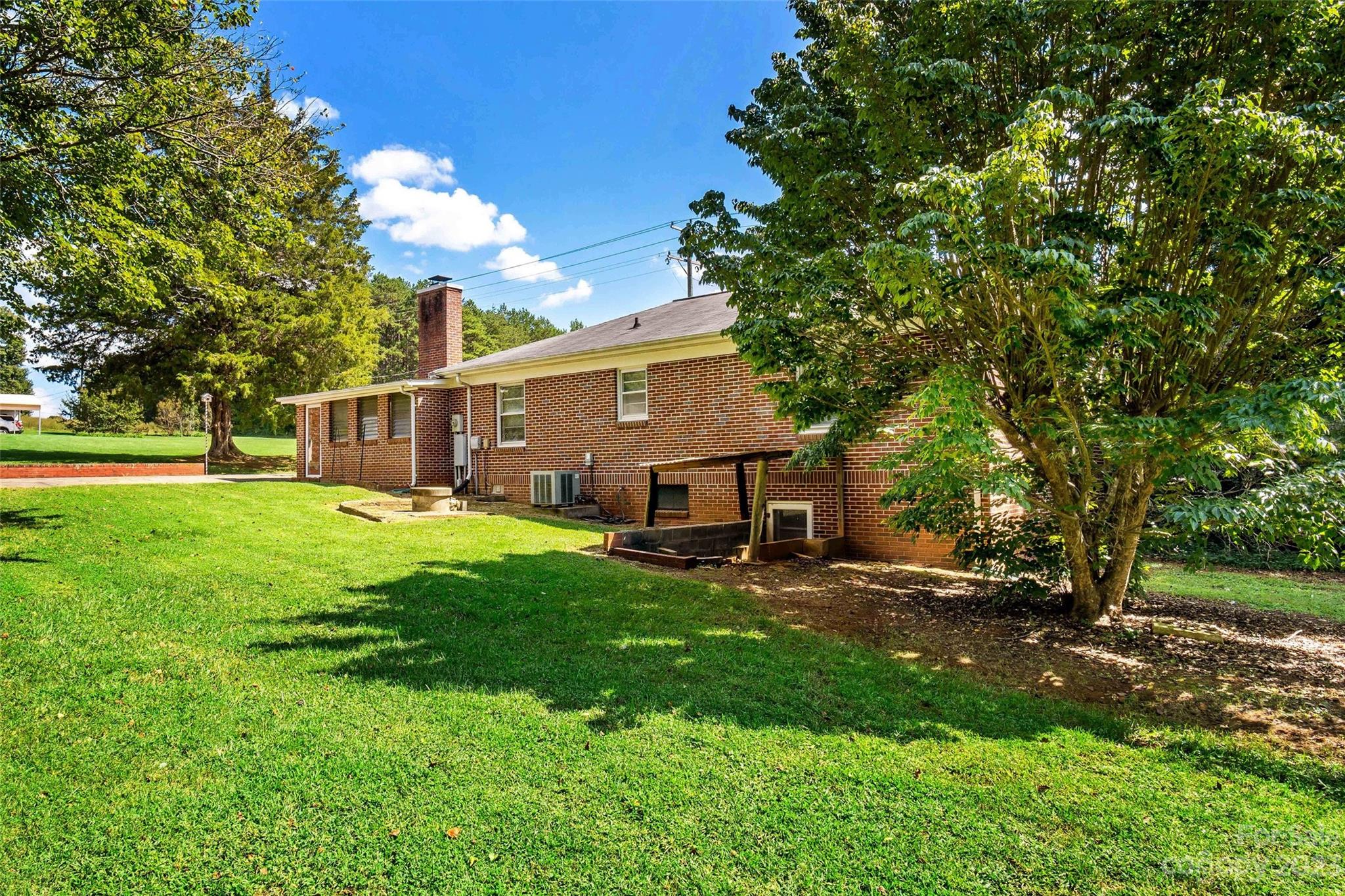 1876 & 1860 Sipe Road Conover, NC 28613 - Photo 4 of 48 Gallery Image 4