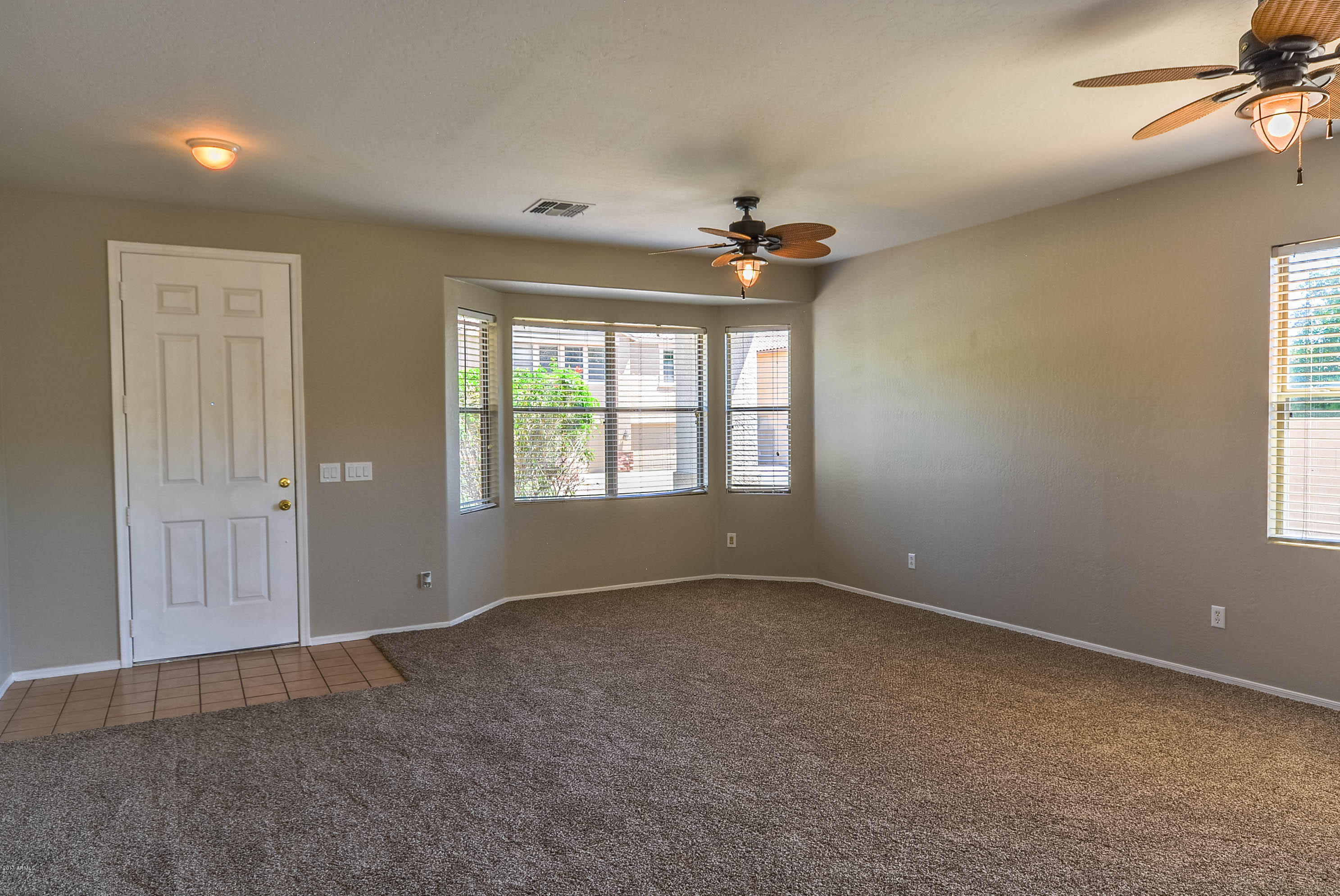 1317 East Pedro Road Phoenix, AZ 85042 - Photo 4 of 51 DSC_0036-HDR
