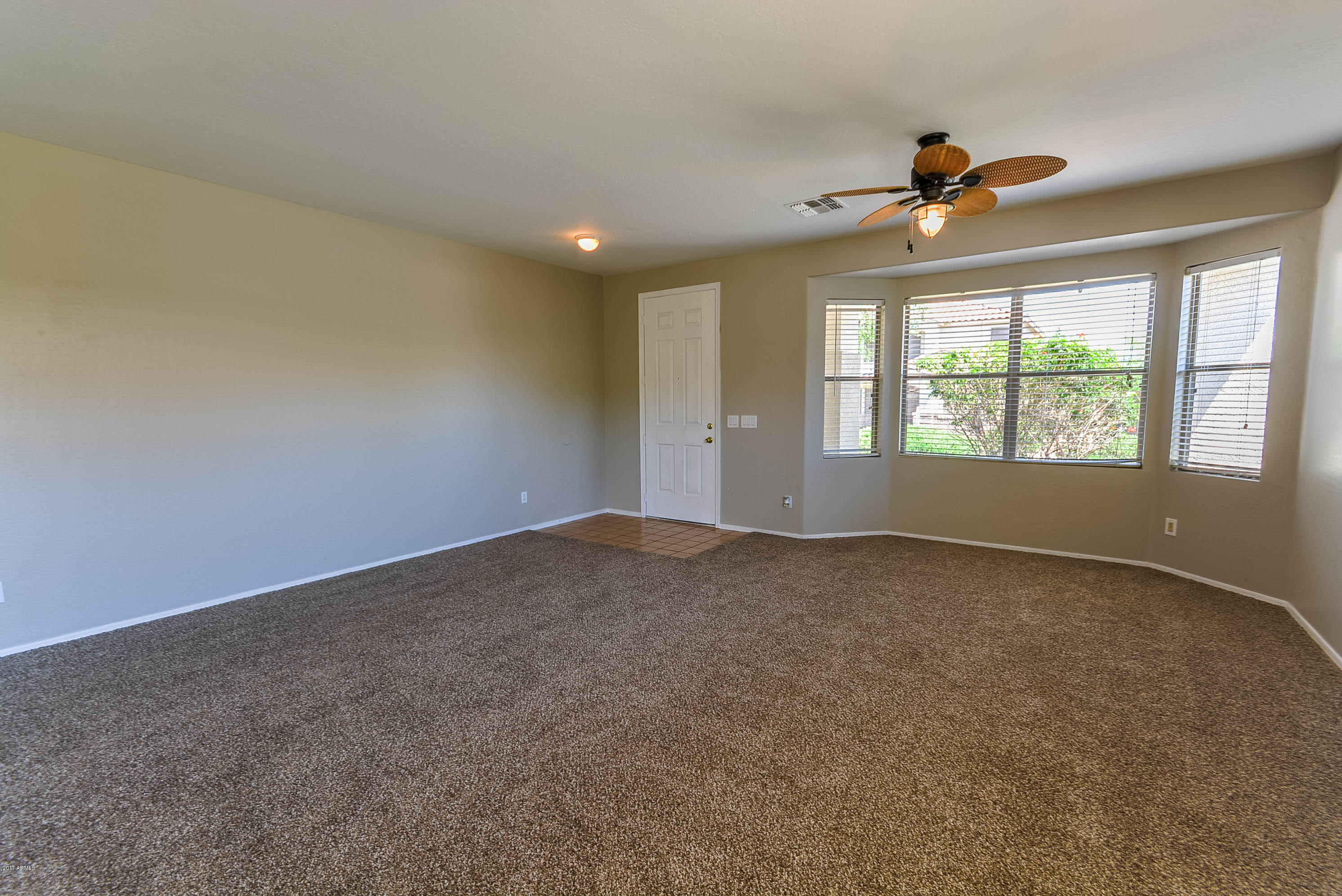 1317 East Pedro Road Phoenix, AZ 85042 - Photo 5 of 51 DSC_0051-HDR-2
