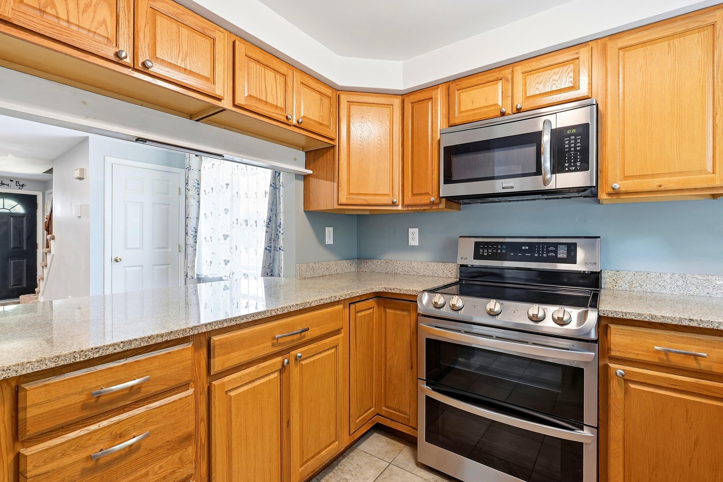 7 Chestnut Circle Merrimack, NH 03054 - Photo 14 of 35