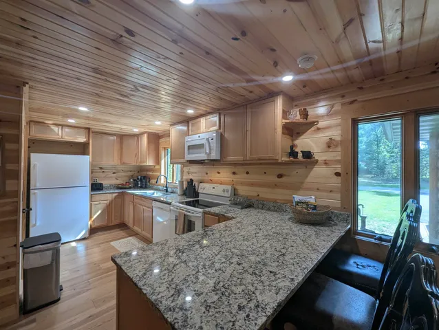 $599,900 | 1152 Chicago Drive, Friendship, WI 53934