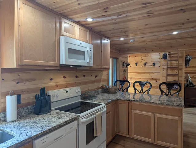 $599,900 | 1152 Chicago Drive, Friendship, WI 53934