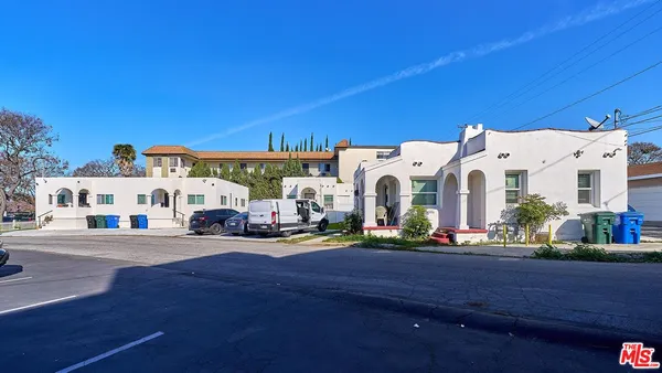 a view of a white house