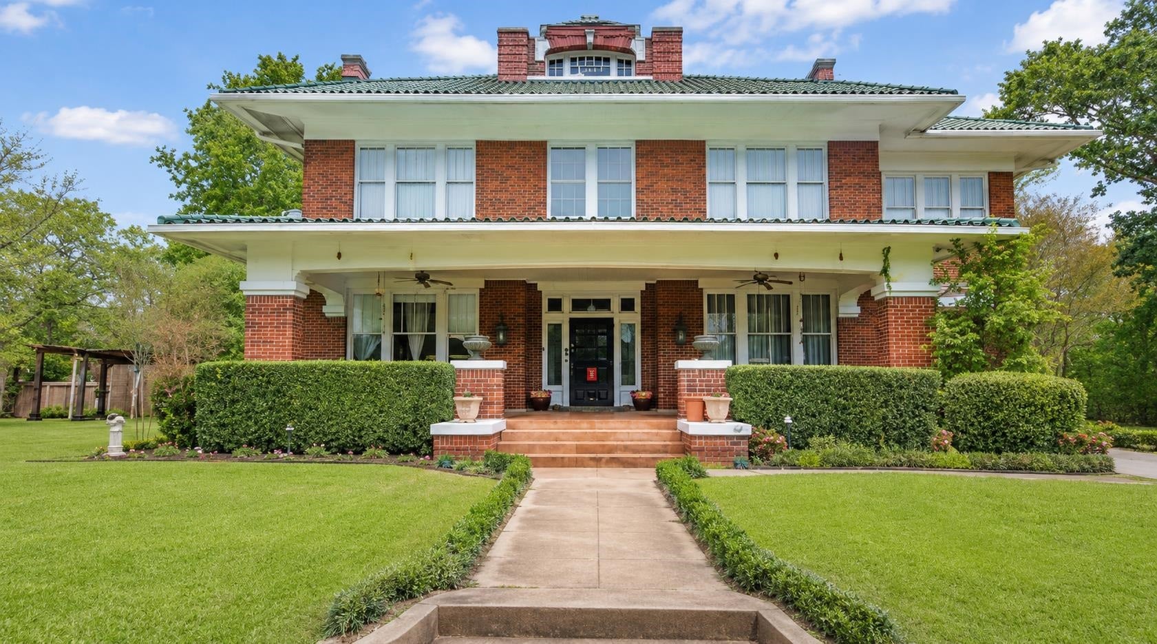 703 West Rusk Street Marshall, TX 75670 - Photo 1 of 43 Gallery Image 1