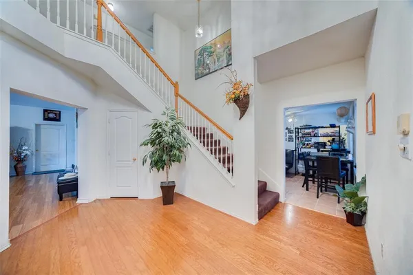 a view of entryway and hall