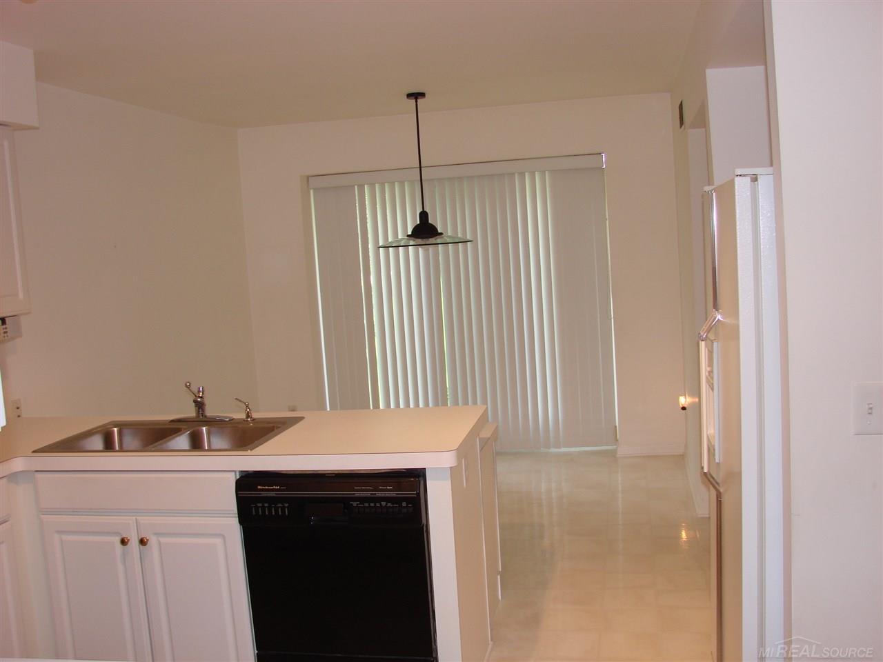 5898 Dawn Ridge Drive Troy, MI 48098 - Photo 12 of 52