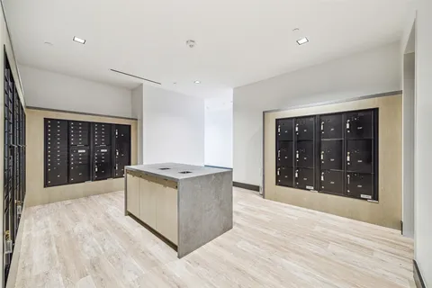 $1,995,000 | 1711 Allen Parkway, Unit 2301, Houston, TX 77019