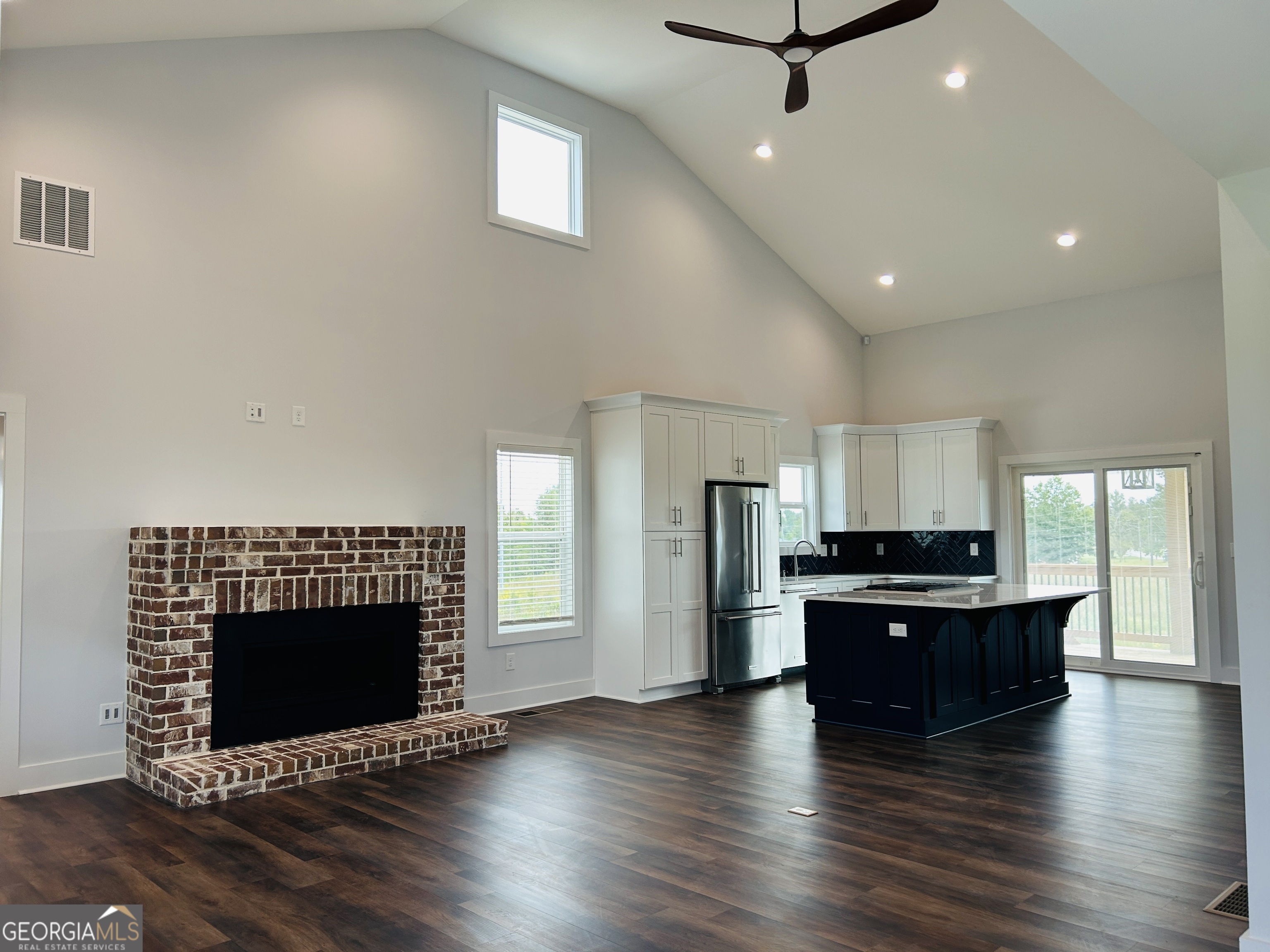 425 Smokey Road Newnan, GA 30263 - Photo 8 of 53