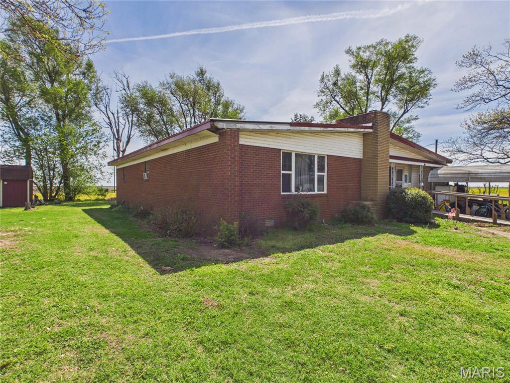 640 Bowman Court Bernie, MO 63822 - Photo 2 of 32
