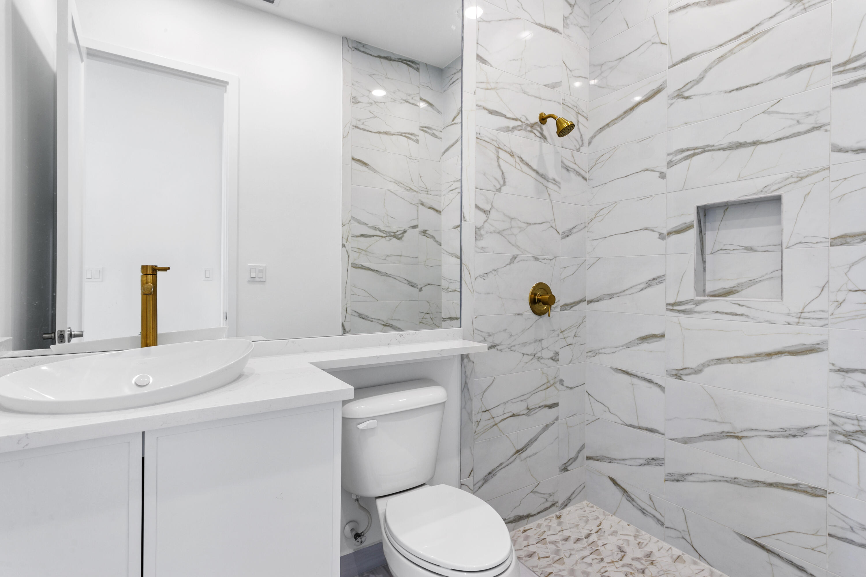 8107 Crystal Downs Avenue Boca Raton, FL 33434 - Photo 10 of 33 Cabana Bath