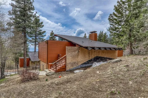 $1,500,000 | 725 Fairview Boulevard, Unit 11, Incline Village, NV 89451