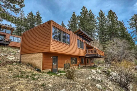 $1,500,000 | 725 Fairview Boulevard, Unit 11, Incline Village, NV 89451