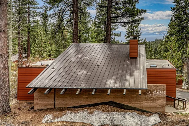 $1,500,000 | 725 Fairview Boulevard, Unit 11, Incline Village, NV 89451