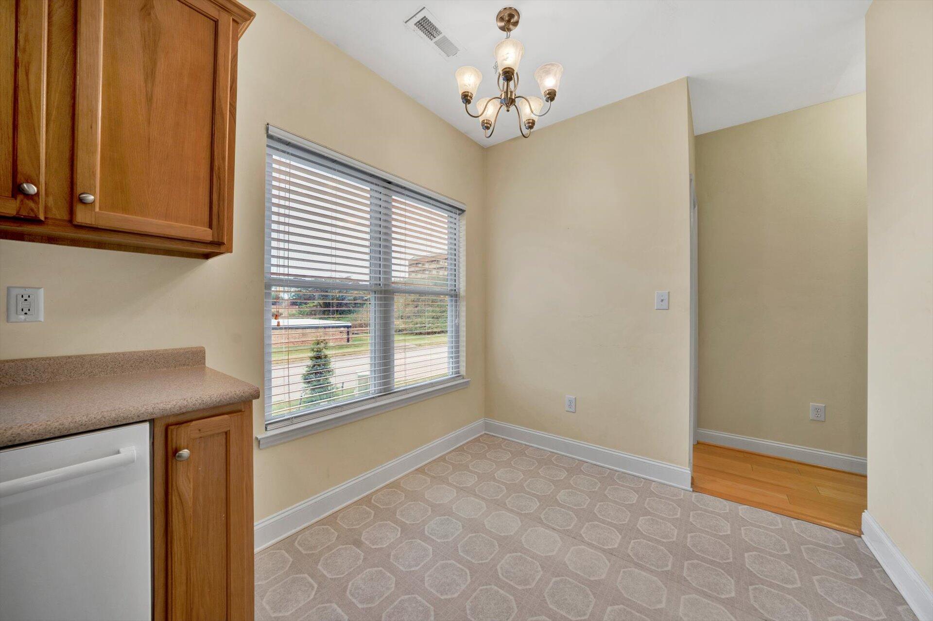 1915 South Clearing Road Salem, VA 24153 - Photo 12 of 27 12-DSC00166