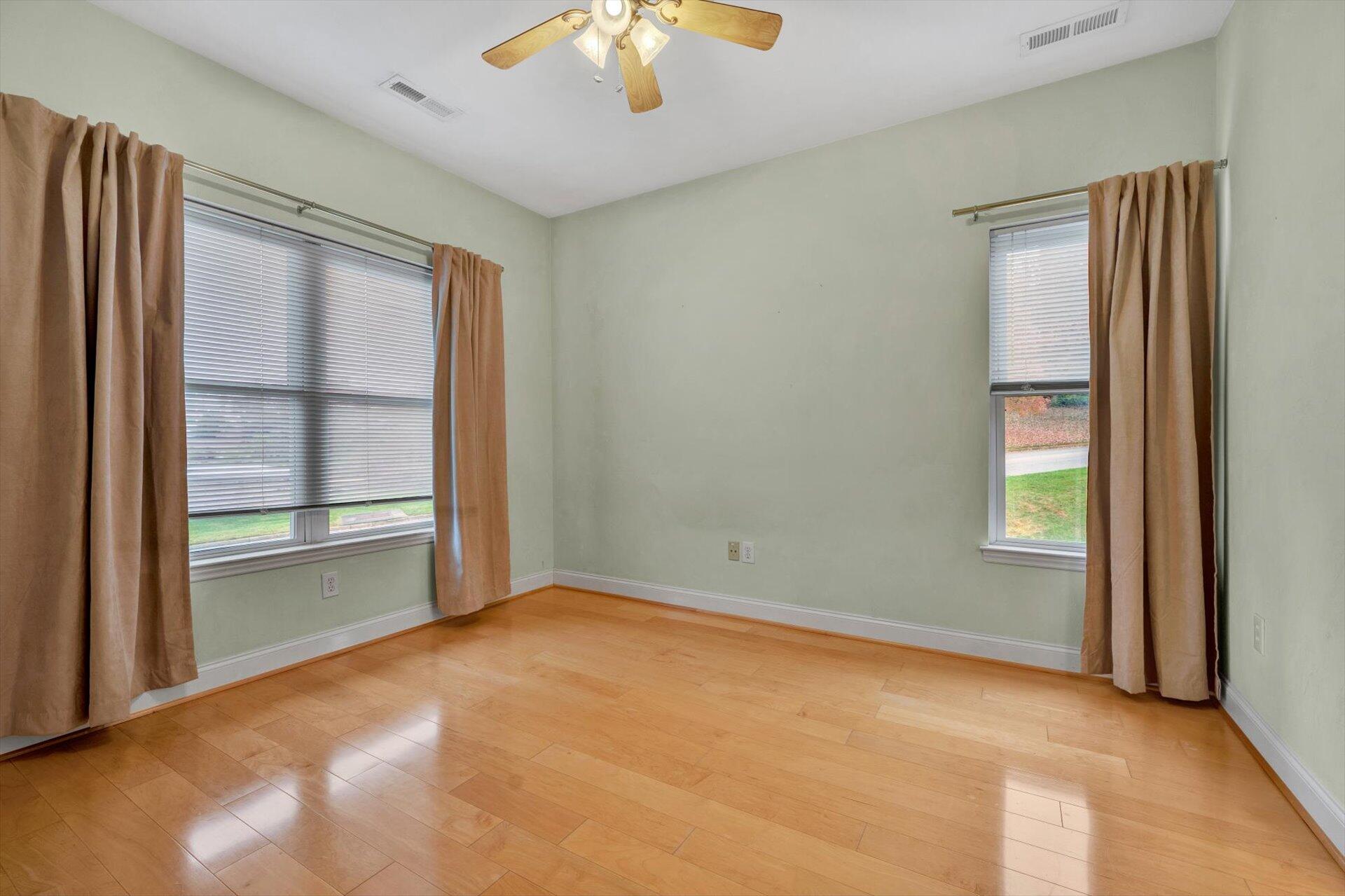 1915 South Clearing Road Salem, VA 24153 - Photo 17 of 27 17-DSC00187