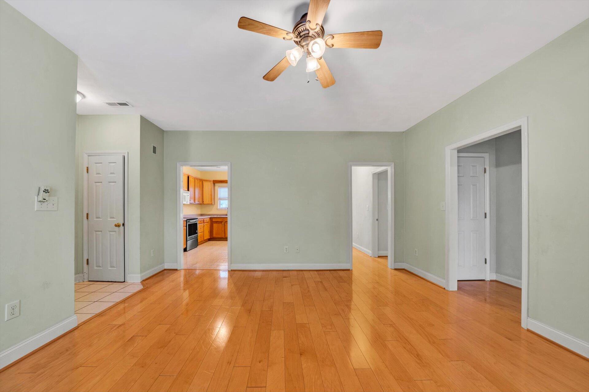1915 South Clearing Road Salem, VA 24153 - Photo 3 of 27 03-DSC00154