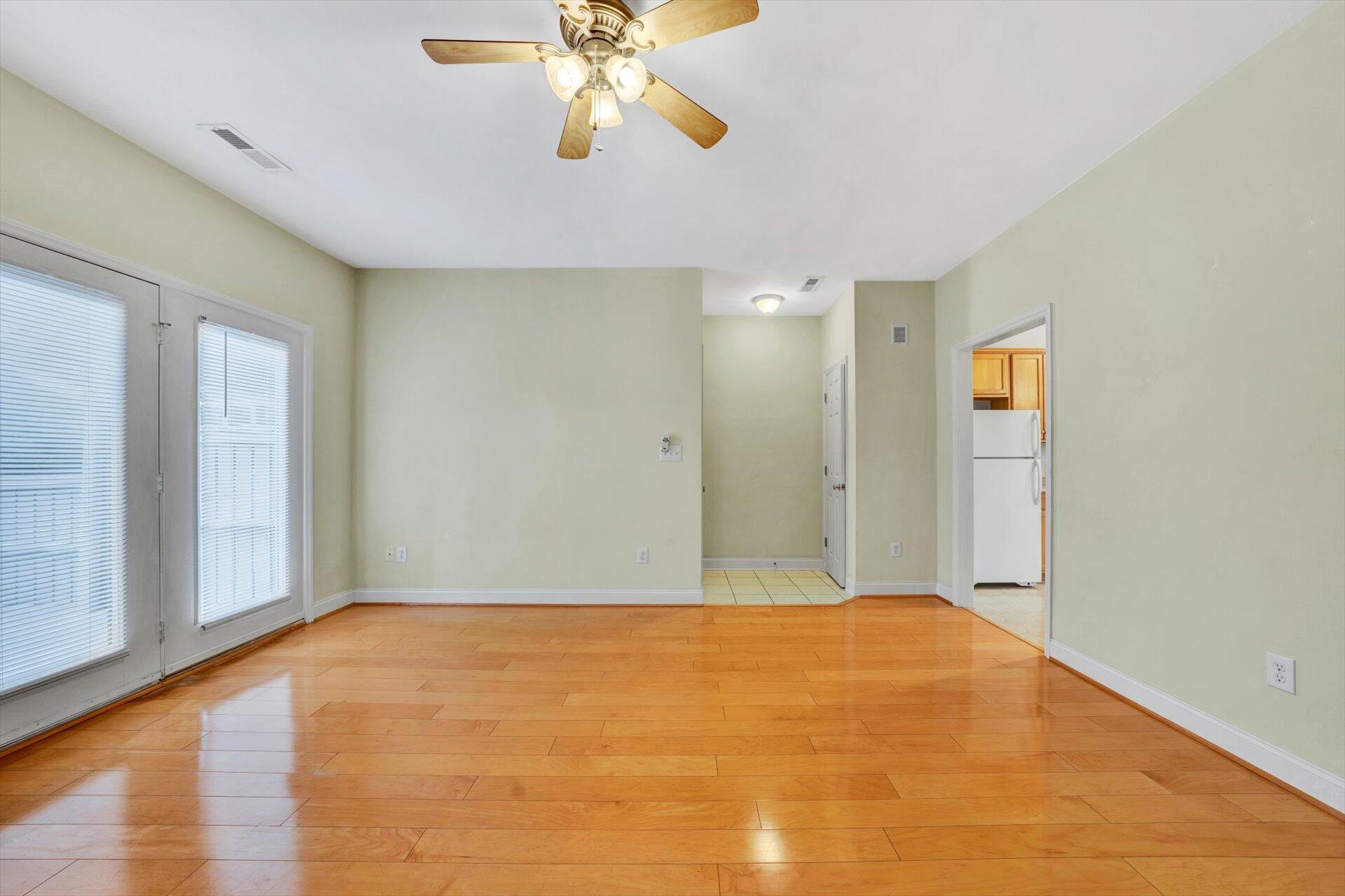1915 South Clearing Road Salem, VA 24153 - Photo 4 of 27 04-DSC00151