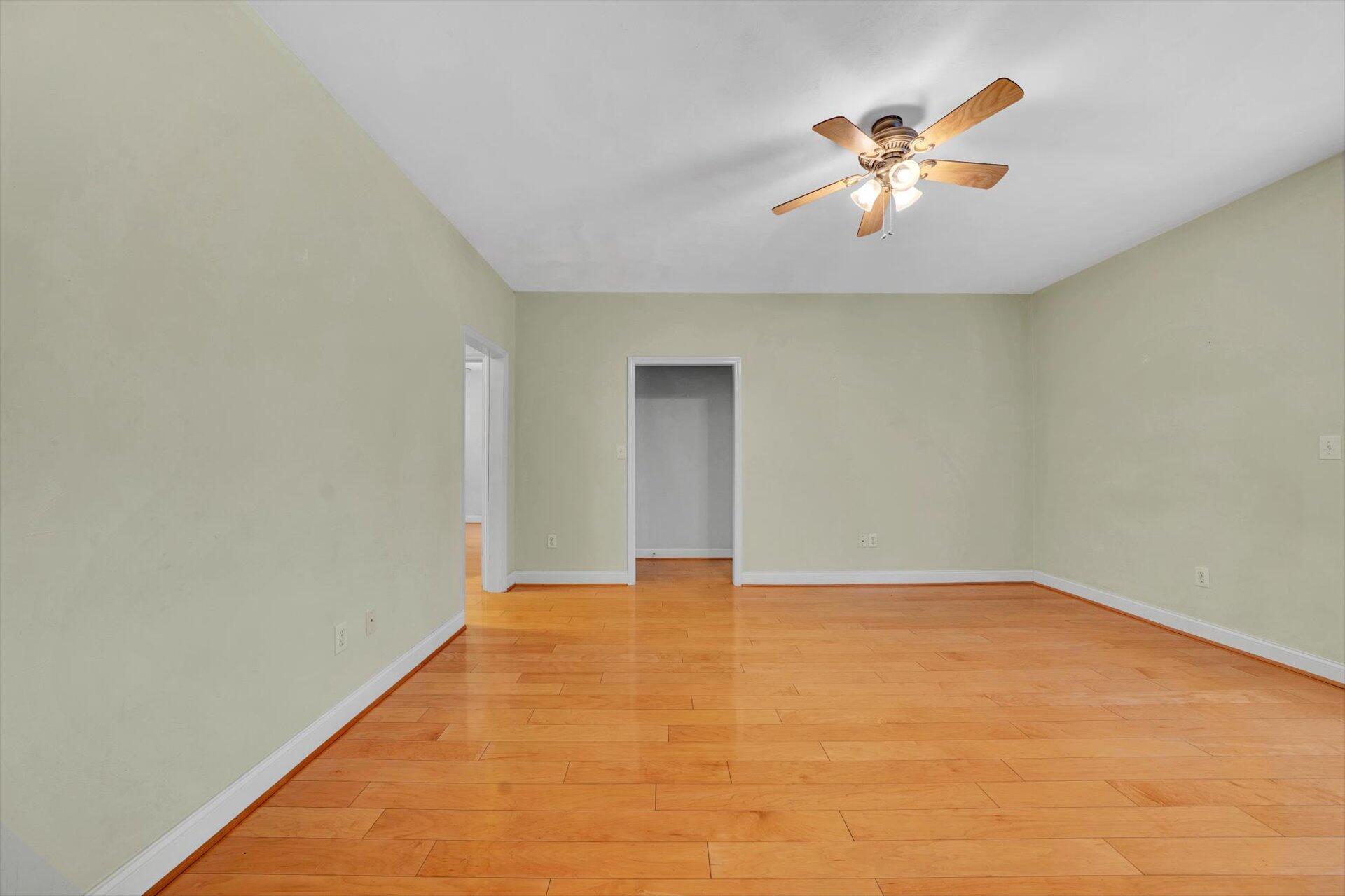 1915 South Clearing Road Salem, VA 24153 - Photo 5 of 27 05-DSC00145