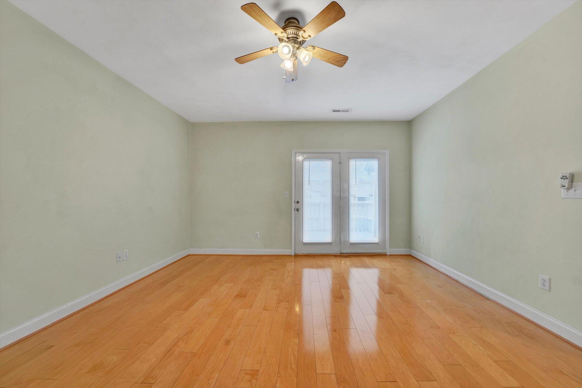 1915 South Clearing Road Salem, VA 24153 - Photo 6 of 27 06-DSC00148