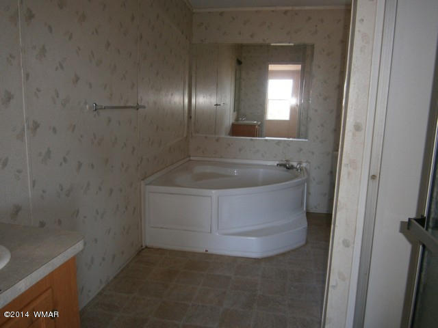 127 Apache County Road Vernon, AZ 85940 - Photo 14 of 20