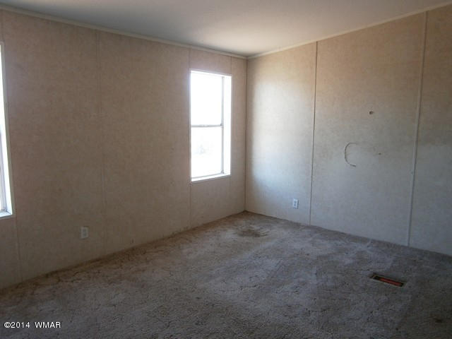 127 Apache County Road Vernon, AZ 85940 - Photo 15 of 20