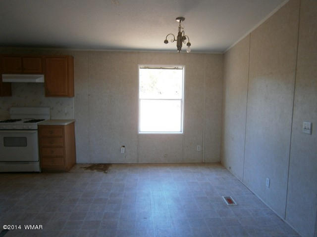 127 Apache County Road Vernon, AZ 85940 - Photo 5 of 20