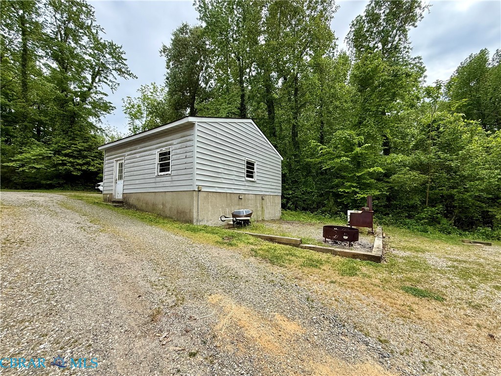 327 Gilbert Street Kilmarnock, VA 22482 - Photo 32 of 37