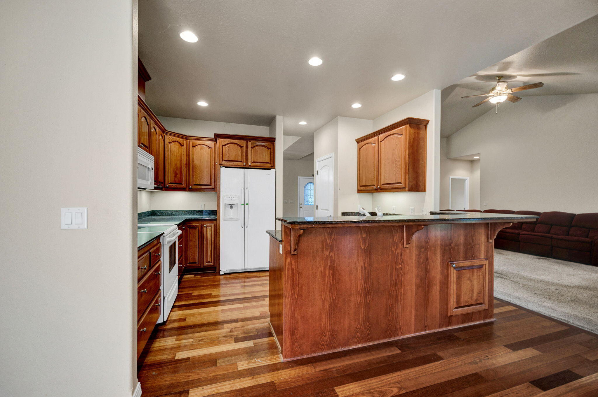 270 Rene Drive Shady Cove, OR 97539 - Photo 12 of 40 23-web-or-mls-RD (23)