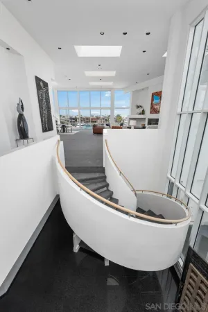 $5,998,000 | 25 Green Turtle Road, Coronado, CA 92118