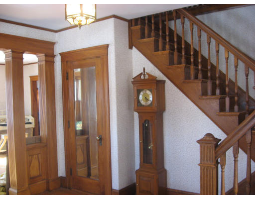 22 Summit Road Medford, MA 02155 - Photo 4 of 12 Gallery Image 4