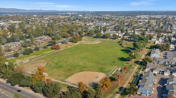 $244,000 | 1272 Villa Avenue, Unit 76, Clovis, CA 93612