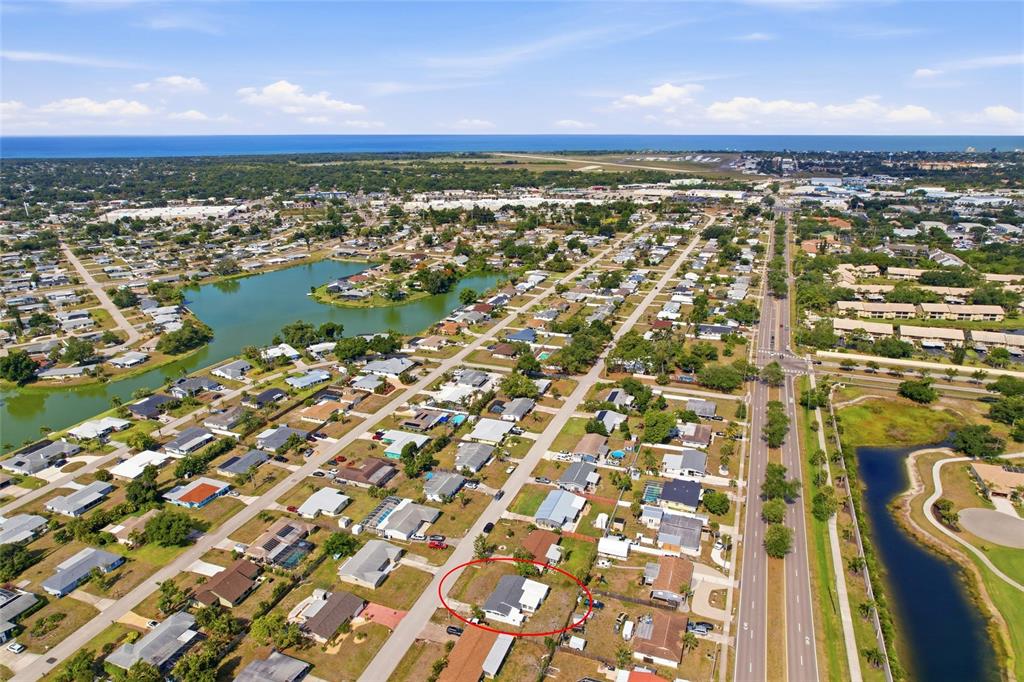 363 Glen Oak Road Venice, FL 34293 - Photo 6 of 53 a view of a city