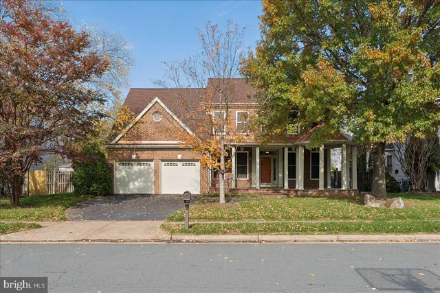 $995,000 | 13222 Stable Brook Way, Herndon, VA 20171