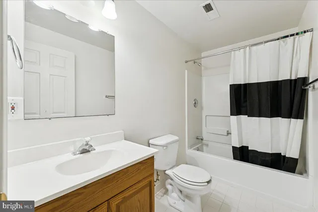 $995,000 | 13222 Stable Brook Way, Herndon, VA 20171