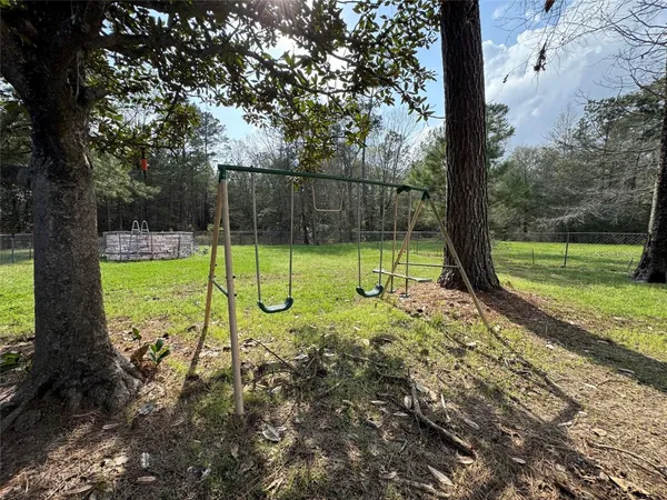 $1,300 | 23278 Morgan Cemetery Road, Splendora, TX 77372