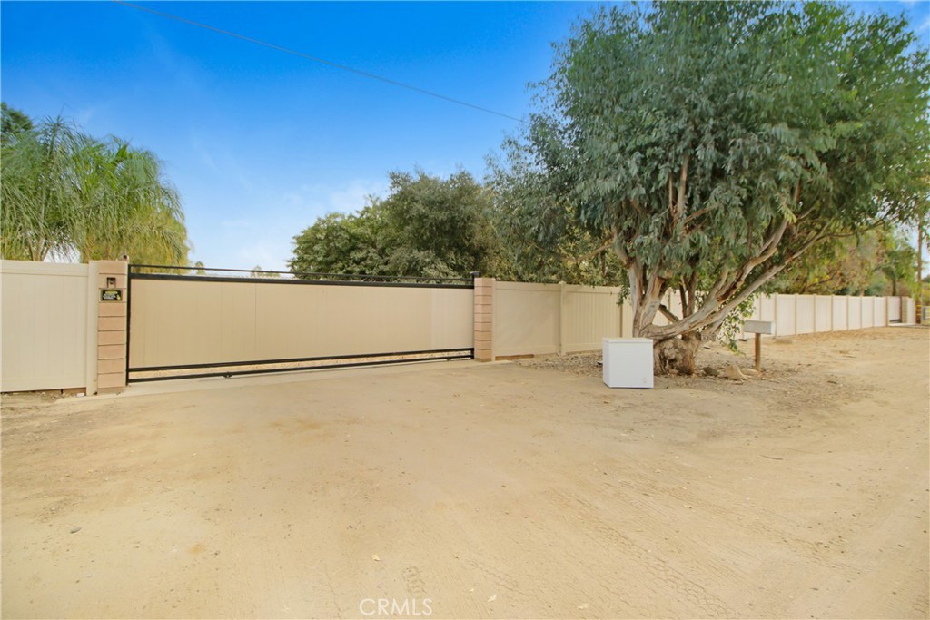 30620 Old Windmill Road Menifee, CA 92584 - Photo 4 of 14