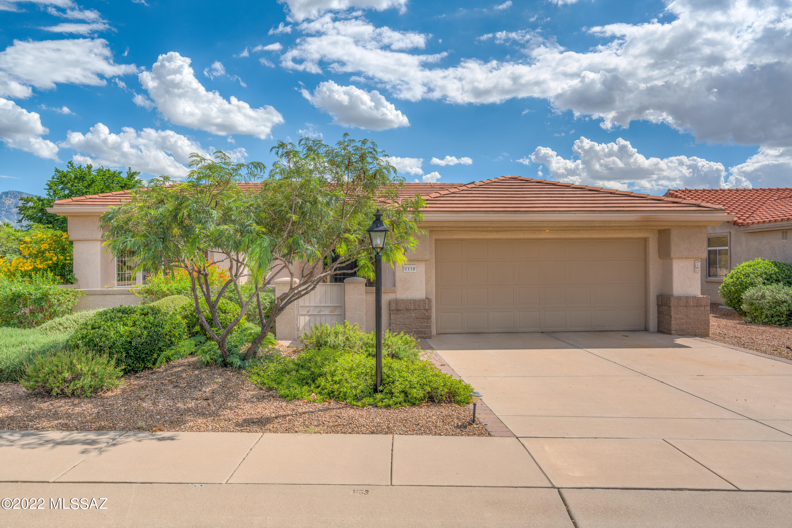 1110 East Royal Oak Road Tucson, AZ 85755 - Photo 1 of 29