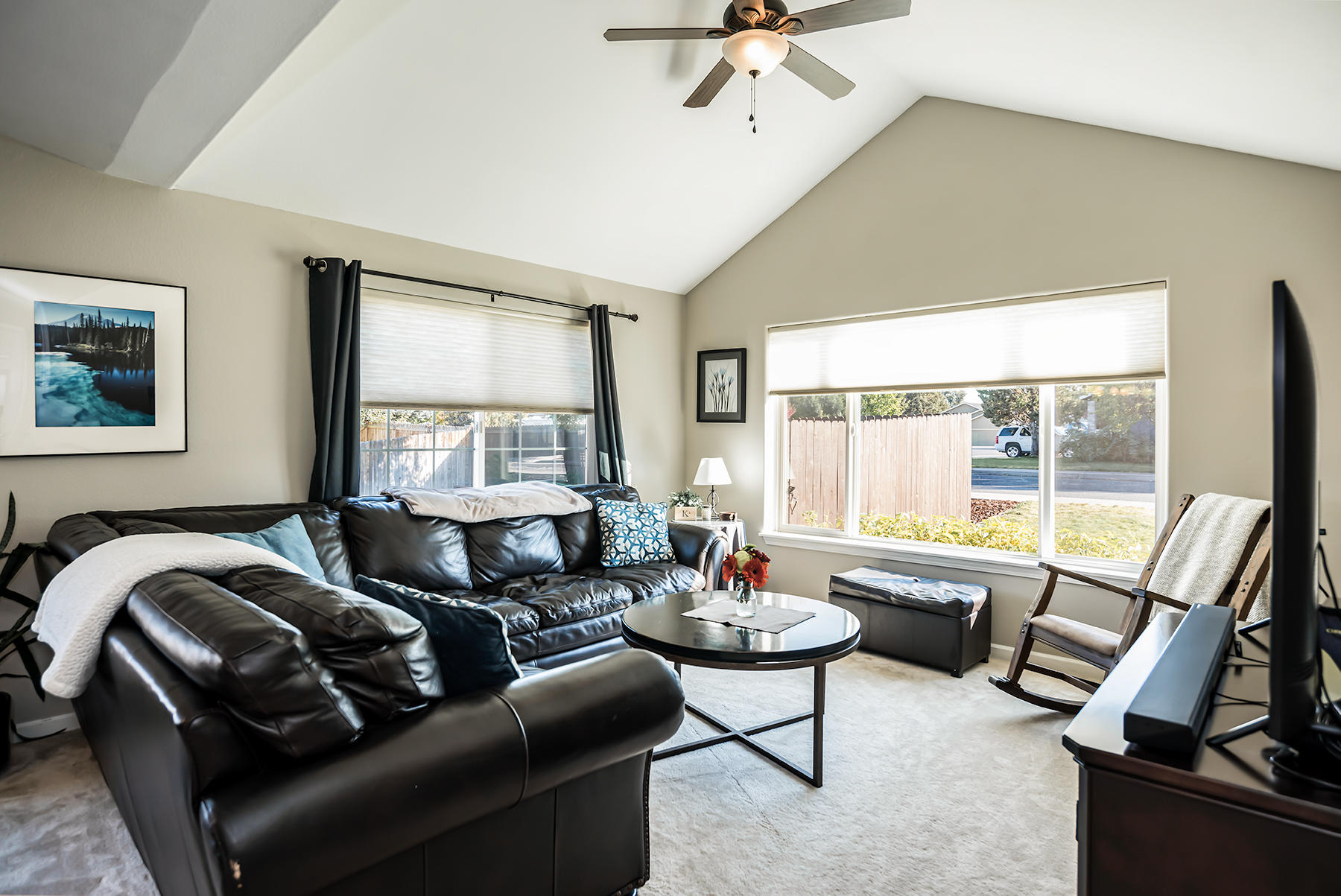 21278 Keyte Road Bend, OR 97701 - Photo 21 of 48 Living Room