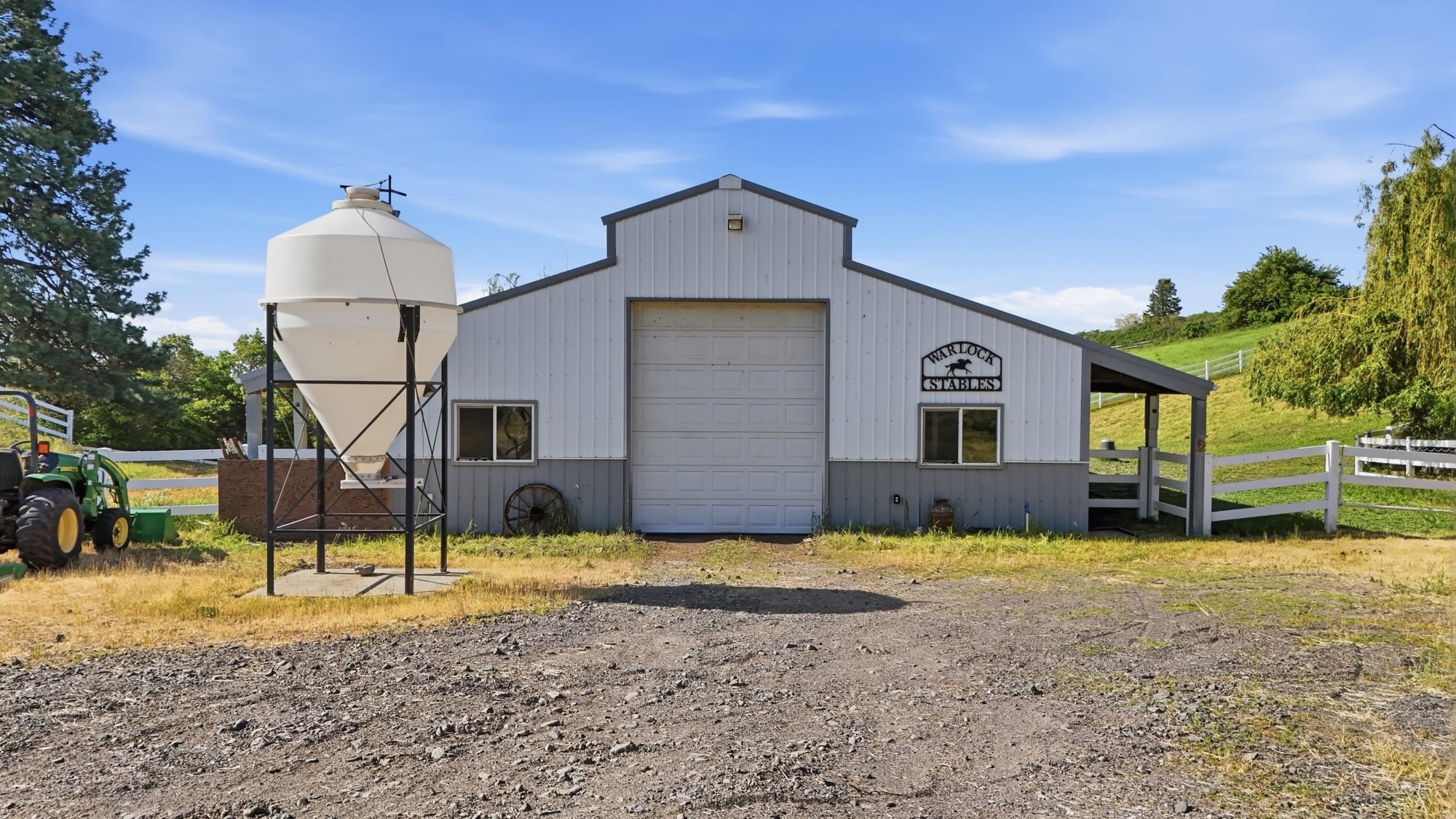 10205 South Sharon Road Spokane, WA 99223 - Photo 3 of 29